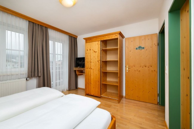 Schlafzimmer mit Balkon