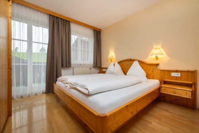 Schlafzimmer mit Balkon