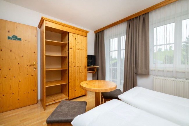 Schlafzimmer mit Balkon