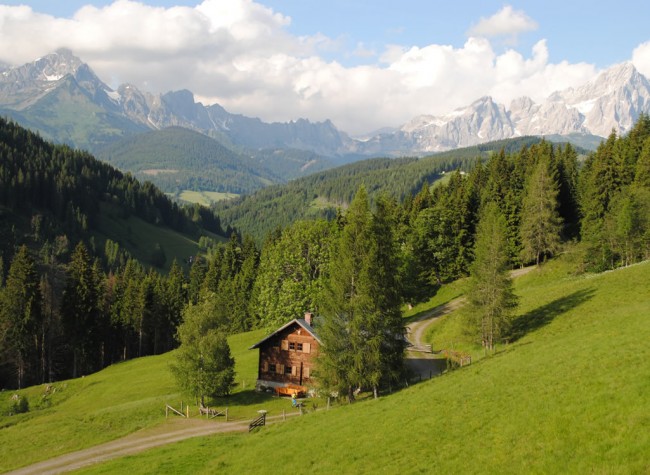 Die Ransburgalm ist eine Selbstversorgerhütte zum Mieten für unsere Gäste.